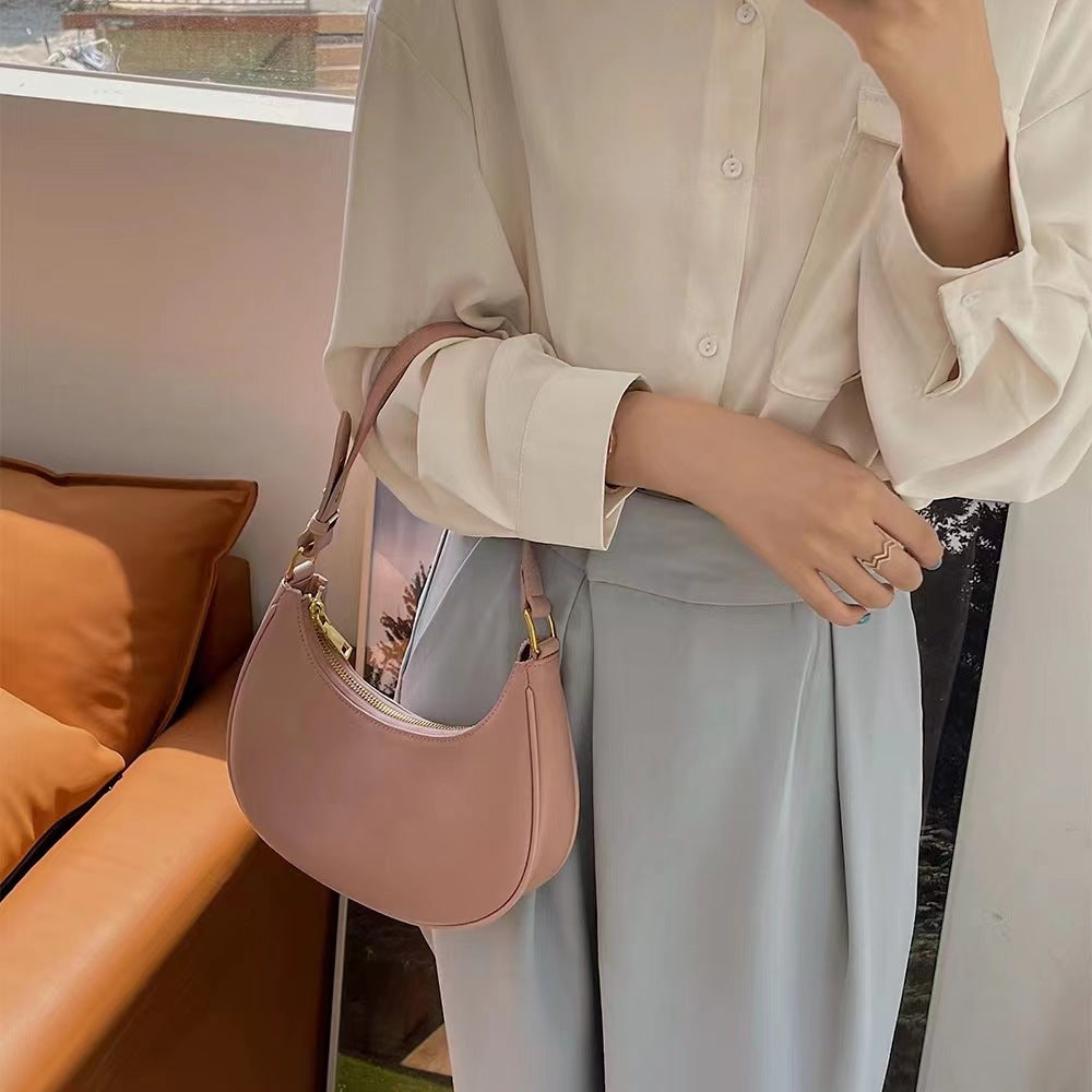 Women's Summer Baguette Shoulder Bag - Trendy Dumpling Style Tote with Adjustable Strap