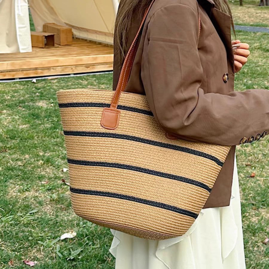 Women's Woven Straw Tote Bag - Minimalist Urban Casual Shoulder Bag with Zipper Compartment