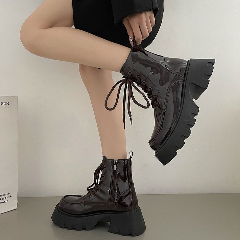 Women's Vintage British Chunky Heel Western Cowboy Ankle Boots | Lace-Up Round Toe Block Heel Booties