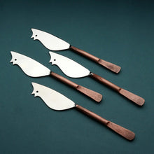 Load image into Gallery viewer, Celia Ratoncito Cheese Spreader/Knife 4 Pc. Set