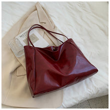 Load image into Gallery viewer, Women's Large Capacity Soft PU Leather Shoulder Bag Retro Casual Handbag
