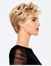 Load image into Gallery viewer, chic wavy Jane wig by Hairdo color SS14/88
