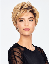 Load image into Gallery viewer, chic wavy Jane wig by Hairdo color SS14/88