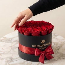 Load image into Gallery viewer, Classic Black Box | Red Roses