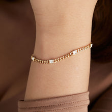 Load image into Gallery viewer, April Birthstone Clear Crystal Curb Chain Bracelet