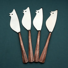 Load image into Gallery viewer, Copper Ridge Ratoncito Cheese Spreader/Knife 4 Pc. Set