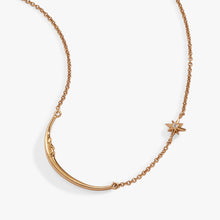 Load image into Gallery viewer, Crescent Moon Necklace
