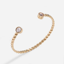 Load image into Gallery viewer, Twisted Crystal Cuff