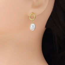 Load image into Gallery viewer, Gold Silver Oval Link Pearl Pendant Hoop Earrings, Sku#A324
