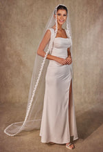 Load image into Gallery viewer, Flower Lace Bridal Veil- D216