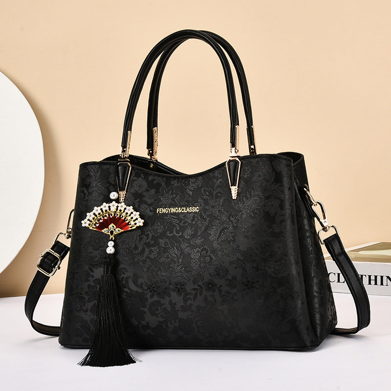 Large-Capacity Commuter Tote Bag