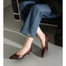 Load image into Gallery viewer, Women's Washed Cowhide Kitten Heel Pumps | Pointed Toe Leather Dress Shoes