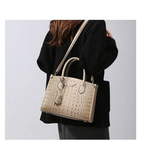 Load image into Gallery viewer, Vintage Crossbody Statement Handbag Set for Women - PU Leather Retro Shoulder Bag