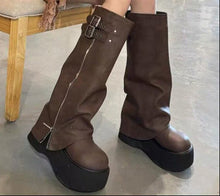 Load image into Gallery viewer, Women's Vintage High-Rise Chunky Heel Boots | Side Zipper | Waterproof Rubber Sole