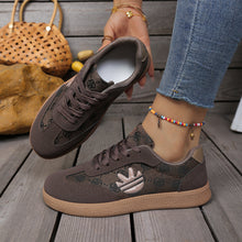Load image into Gallery viewer, Women's Retro Chunky Sole Sneakers – Color-Block Lace-Up Platform Shoes