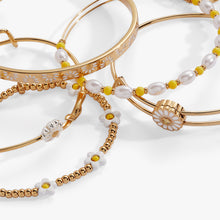 Load image into Gallery viewer, Daisy Flower Beaded Bangle Set of 5