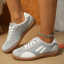 Load image into Gallery viewer, Women's Retro Flat-Soled Plus-Size Sneakers | Casual Lace-Up Comfort Shoes
