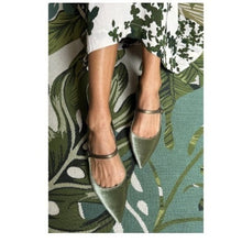 Load image into Gallery viewer, Women's Green Suede Pointed-Toe Slip-On Flats | Casual Pumps