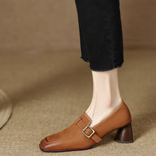 Load image into Gallery viewer, Women's Retro Chunky Heel Leather Shoes | British Style Round Toe Mid Heel Wool Leather Flats