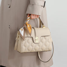 Load image into Gallery viewer, Large-Capacity Textured Tote Crossbody Bag – Structured Everyday Shoulder Bag