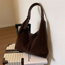 Load image into Gallery viewer, Women's Large-Capacity Tote Bag – Minimalist PU Leather Bucket Bag with Patchwork Detail