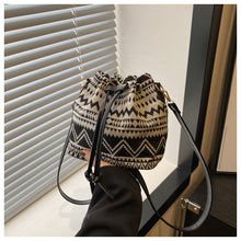 Load image into Gallery viewer, Retro Casual Travel Shoulder Crossbody Bag