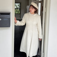 Load image into Gallery viewer, Womens Warm Retro Fitted Wool Coat