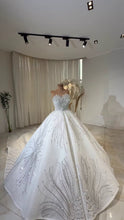Load image into Gallery viewer, Luxury Wedding Dress | Ball Gown Bridal Dress GD106