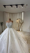 Load image into Gallery viewer, Luxury Wedding Dress | Ball Gown Bridal Dress GD106