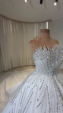 Load image into Gallery viewer, Luxury Wedding Dress | Ball Gown Bridal Dress GD106