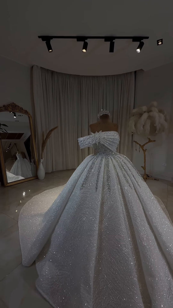 Midnight Elegance Crystal Luxury Wedding Dress GD103