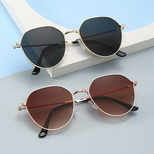 Load image into Gallery viewer, Elegant Retro Sunglasses for Women Classic with Gradient Lenses (MAC264)