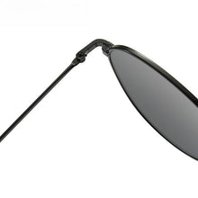 Load image into Gallery viewer, Elegant Retro Sunglasses for Women Classic with Gradient Lenses (MAC264)