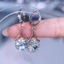 Load image into Gallery viewer, Elegant Sparkling Dangle  Rhinestone Earrings (MAC324)