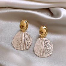 Load image into Gallery viewer, Everyday Chic Artisan Texture Drop Earrings (MAC323)