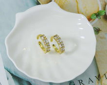 Load image into Gallery viewer, Rectangle CZ Adjustable Ring, Sku#LD211