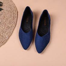 Load image into Gallery viewer, Women's Pointed-Toe Suede Flats | Plus Size Low-Top Shoes | Breathable Slip-On