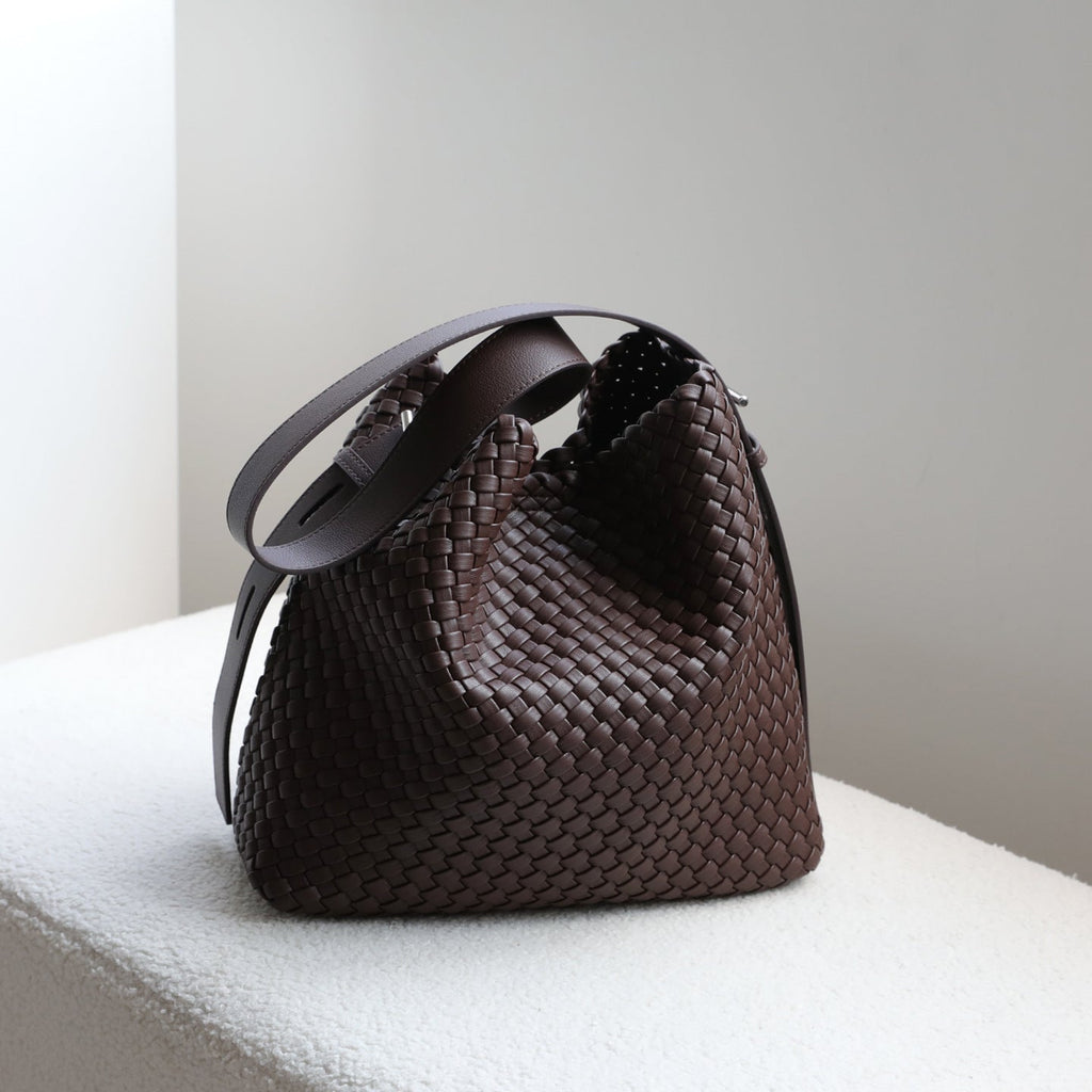 Large-Capacity Woven Bucket Shoulder Bag – Retro Commuter Underarm Bag