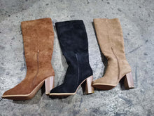 Load image into Gallery viewer, Chunky Heel Thigh-High Boots with Side Zipper for Petite Women | Black Apricot Brown