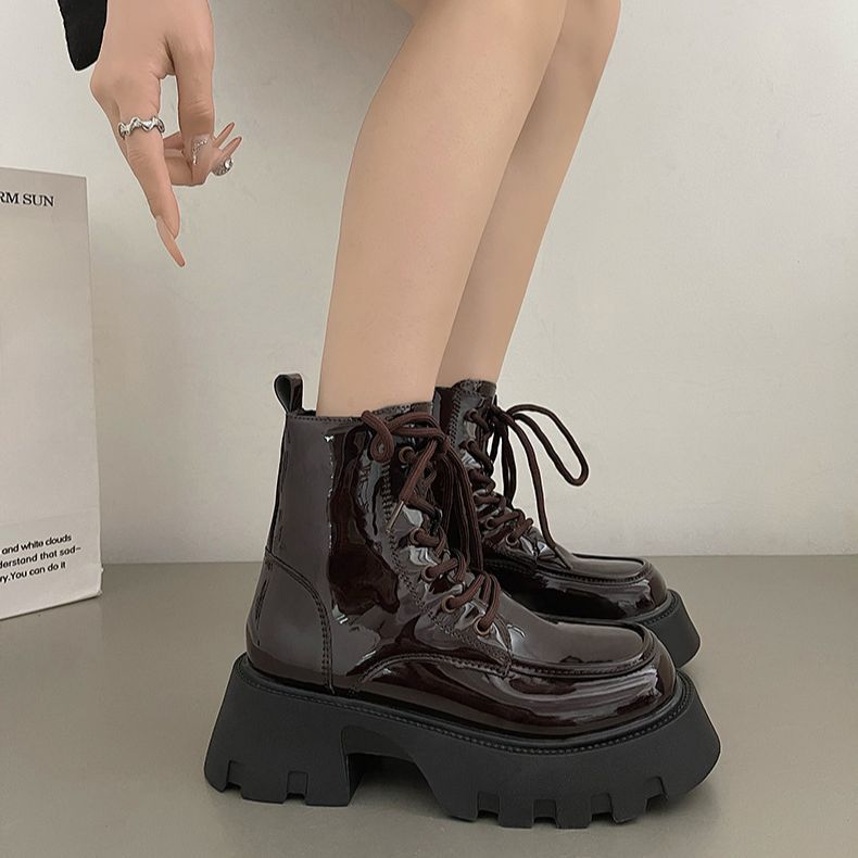 Women's Vintage British Chunky Heel Western Cowboy Ankle Boots | Lace-Up Round Toe Block Heel Booties