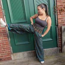 Load image into Gallery viewer, Free Spirit Wide-Leg Palazzo Pants
