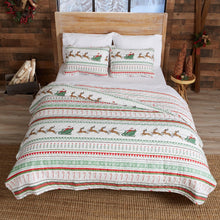 Load image into Gallery viewer, Christmas Quilt - Festive Collection