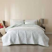 Load image into Gallery viewer, Large Snowflake Quilt - Noemi Collection