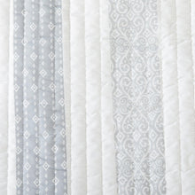 Load image into Gallery viewer, Stripe Quilt - Adele Collection