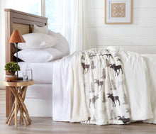 Load image into Gallery viewer, Velvet Plush Sherpa Luxury Bed Blanket - Cielo Collection