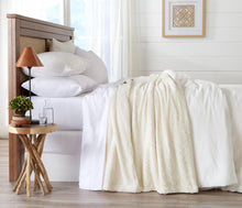 Load image into Gallery viewer, Velvet Plush Sherpa Luxury Bed Blanket - Cielo Collection