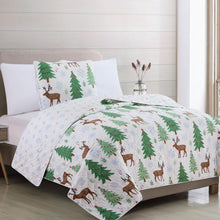 Load image into Gallery viewer, Holiday Quilt - Holly Collection