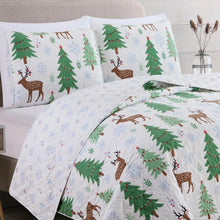 Load image into Gallery viewer, Holiday Quilt - Holly Collection