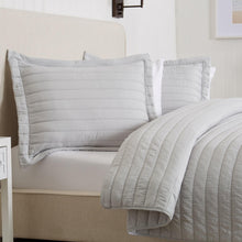Load image into Gallery viewer, Solid Striped Quilt - Virginia Collection