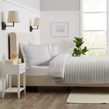 Load image into Gallery viewer, Solid Striped Quilt - Virginia Collection
